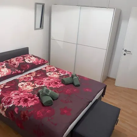 Seki House 아파트 피란